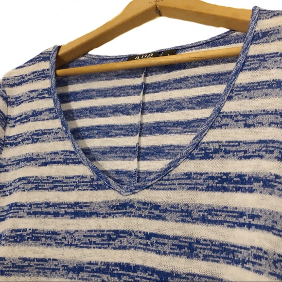 a.n.a Striped Fine Knit Sweater Top V neck Floaty - Picture 4 of 7